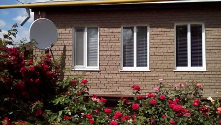 stoun-haus-kirpich-foto-18